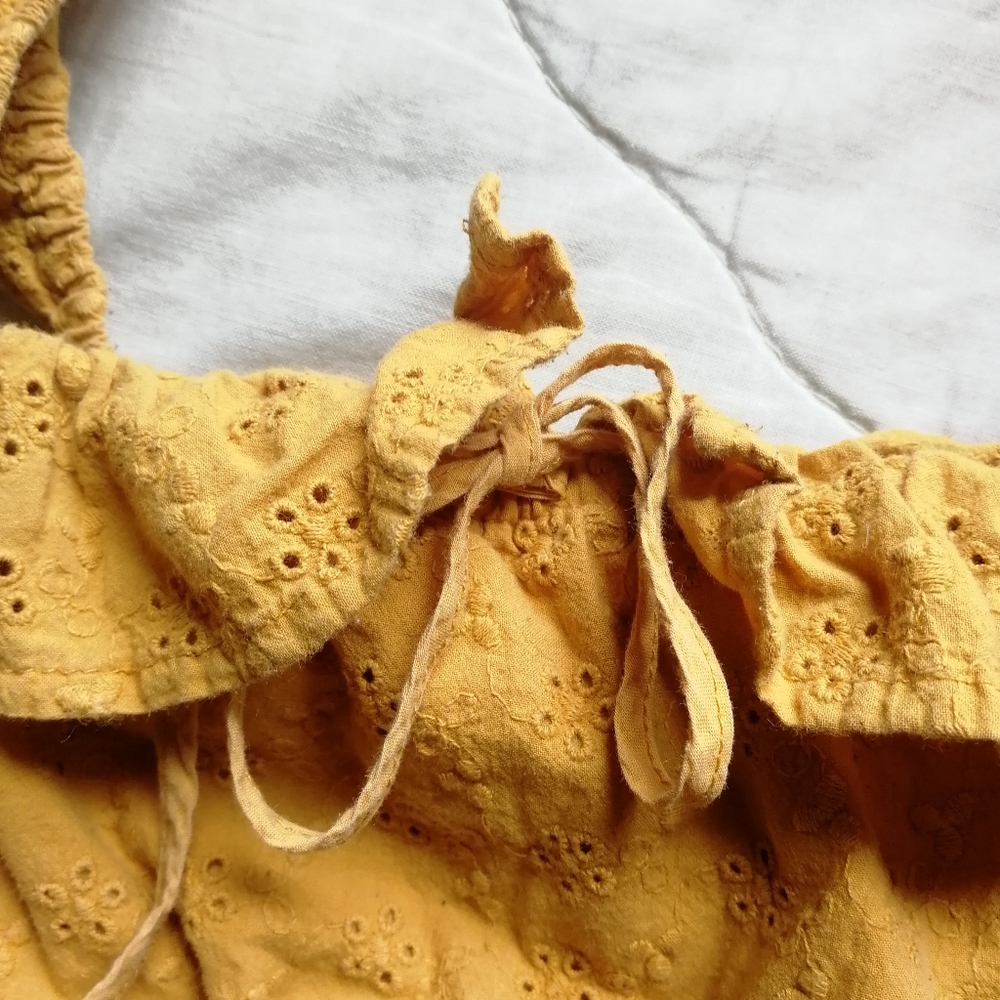 FOREVER 21 Mustard Yellow Eyelet Crop Ruffle Top Cottagecore 100% Cotton Small - Picture 3 of 6